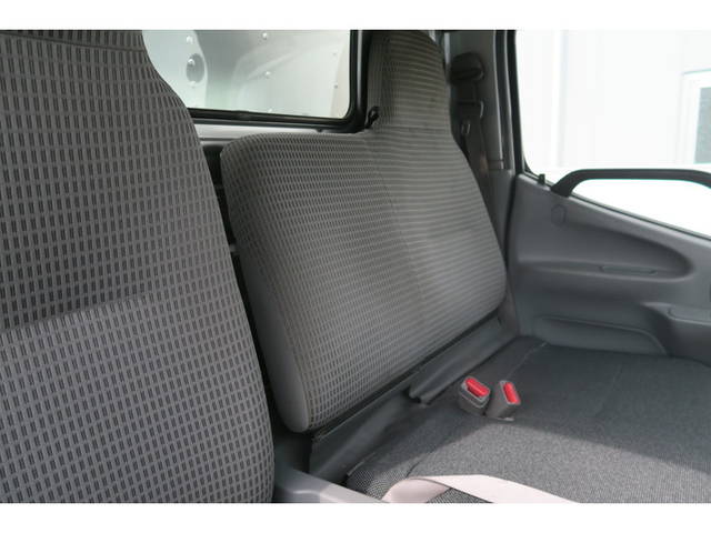 日野デュトロアルミバン小型（2t・3t）[写真29]