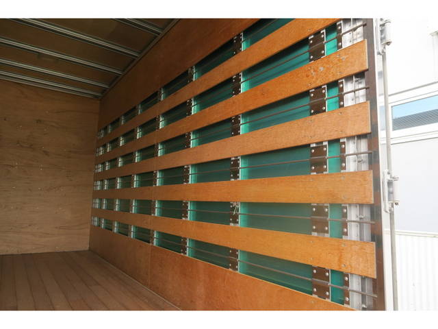 日野デュトロアルミバン小型（2t・3t）[写真09]