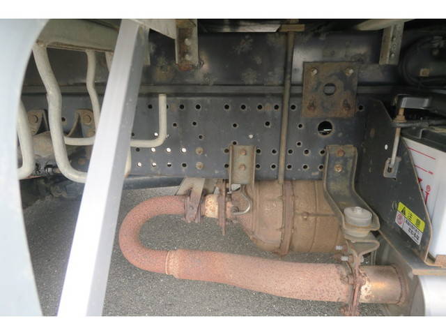 いすゞフォワードアルミバン中型（4t）[写真15]