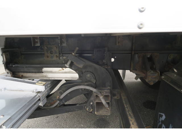 いすゞフォワードアルミバン中型（4t）[写真17]