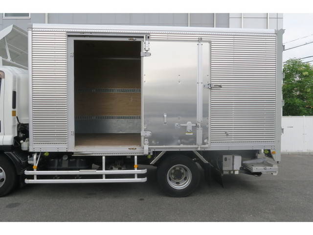 いすゞフォワードアルミバン中型（4t）[写真08]