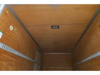 いすゞフォワードアルミバン中型（4t）[写真10]