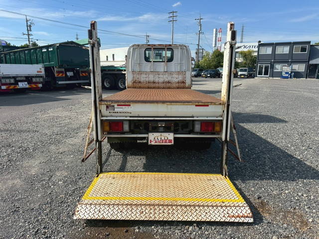 いすゞエルフ平ボディ小型（2t・3t）[写真11]