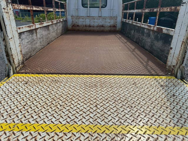 いすゞエルフ平ボディ小型（2t・3t）[写真12]