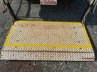 いすゞエルフ平ボディ小型（2t・3t）[写真13]