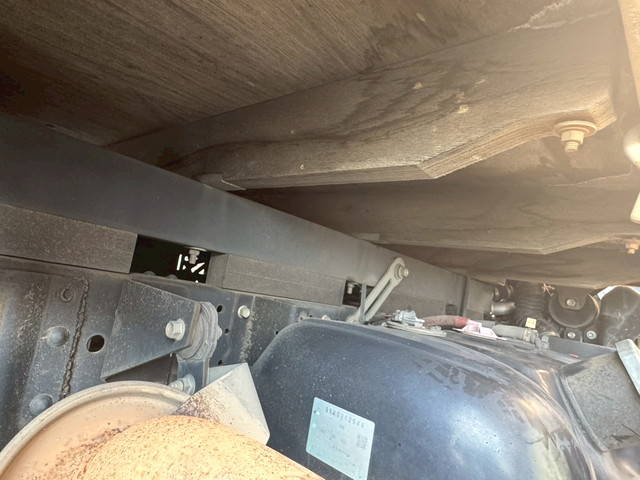 いすゞエルフ平ボディ小型（2t・3t）[写真20]