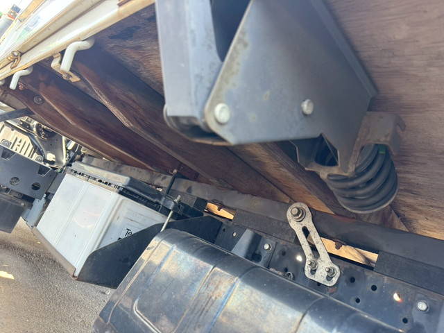 いすゞエルフ平ボディ小型（2t・3t）[写真20]