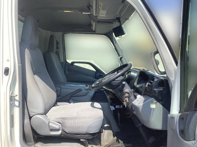 日野デュトロ冷凍車（冷蔵車）小型（2t・3t）[写真16]