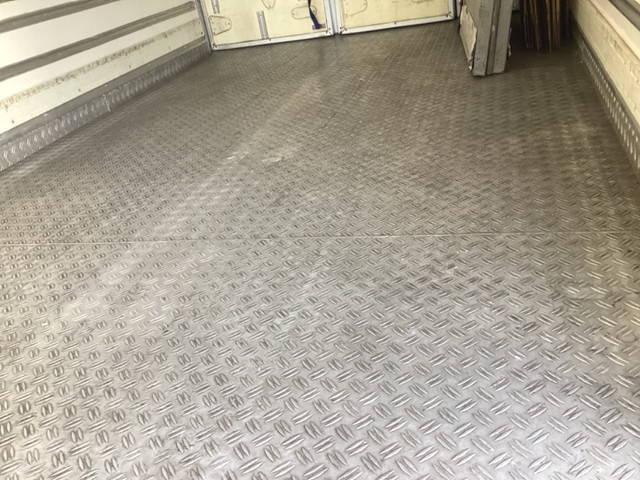 日野デュトロ冷凍車（冷蔵車）小型（2t・3t）[写真08]