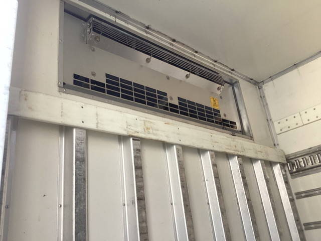 日野デュトロ冷凍車（冷蔵車）小型（2t・3t）[写真09]