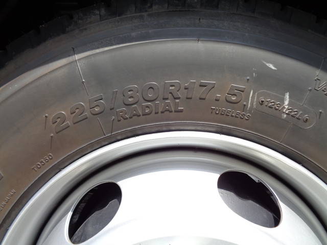 三菱ふそうファイターコンテナ専用車中型（4t）[写真27]