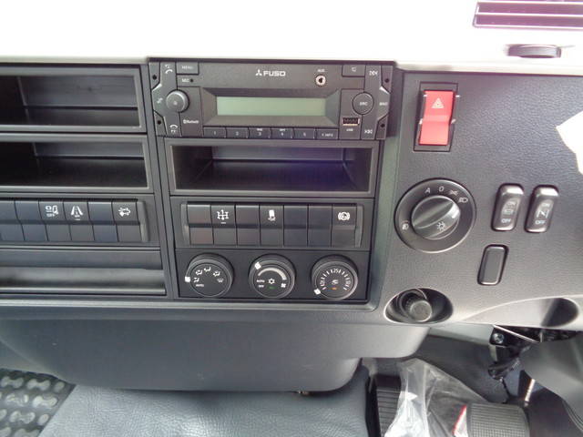 三菱ふそうファイターコンテナ専用車中型（4t）[写真35]