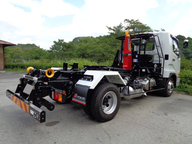 三菱ふそうファイターコンテナ専用車中型（4t）[写真06]