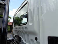 三菱ふそうファイターコンテナ専用車中型（4t）[写真10]