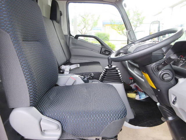 日野デュトロアルミウイング小型（2t・3t）[写真12]