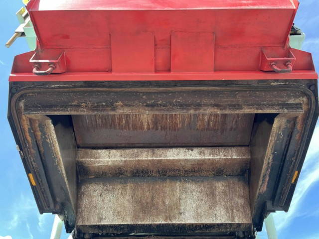 UDトラックスコンドルパッカー車（塵芥車）小型（2t・3t）[写真16]