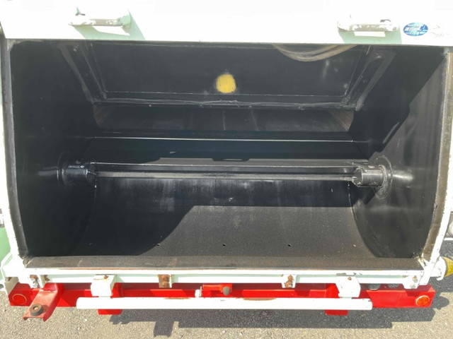 UDトラックスコンドルパッカー車（塵芥車）小型（2t・3t）[写真09]