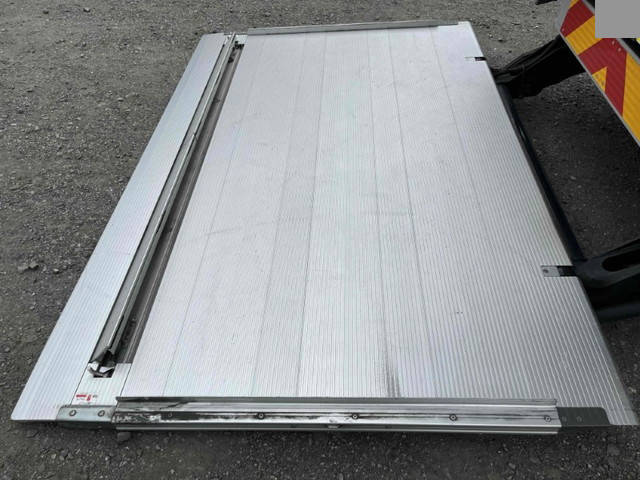 いすゞエルフアルミバン小型（2t・3t）[写真19]