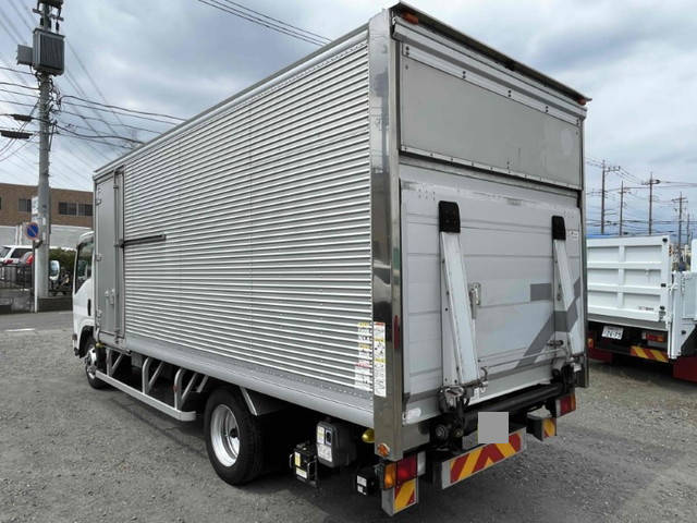 いすゞエルフアルミバン小型（2t・3t）[写真02]