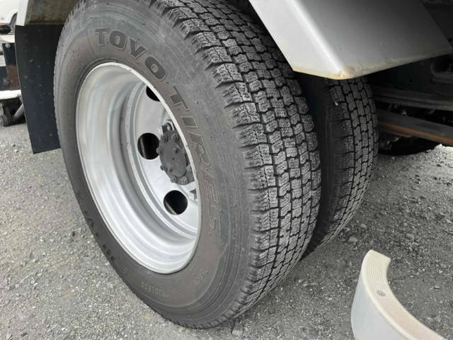 いすゞエルフアルミバン小型（2t・3t）[写真30]