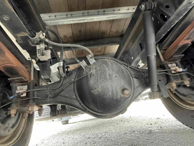 いすゞエルフアルミバン小型（2t・3t）[写真32]