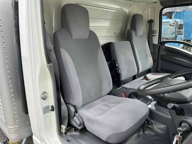 いすゞエルフアルミバン小型（2t・3t）[写真33]