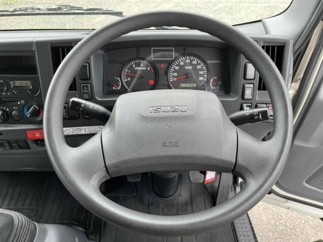 いすゞエルフアルミバン小型（2t・3t）[写真34]