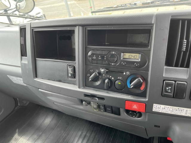 いすゞエルフアルミバン小型（2t・3t）[写真35]