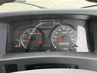 いすゞエルフアルミバン小型（2t・3t）[写真37]