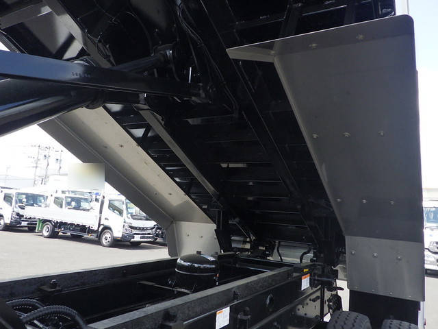 三菱ふそうスーパーグレートダンプ大型（10t）[写真24]