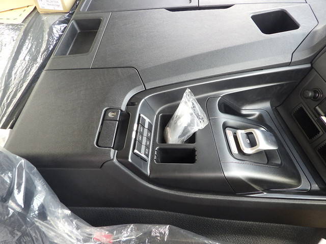 三菱ふそうスーパーグレートダンプ大型（10t）[写真28]