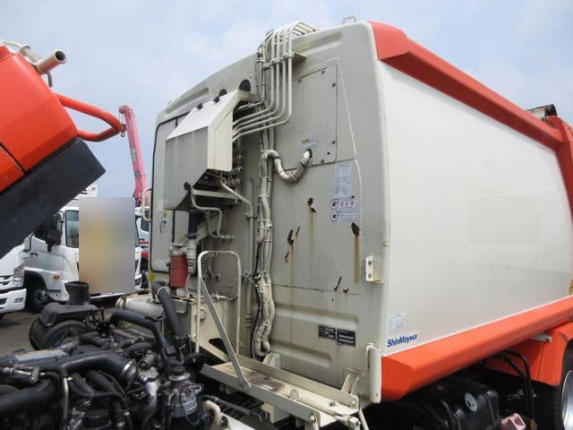 いすゞフォワードパッカー車（塵芥車）中型（4t）[写真11]