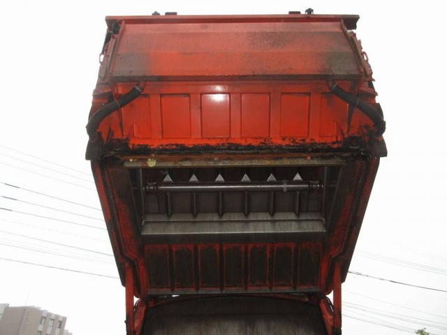 いすゞフォワードパッカー車（塵芥車）中型（4t）[写真14]