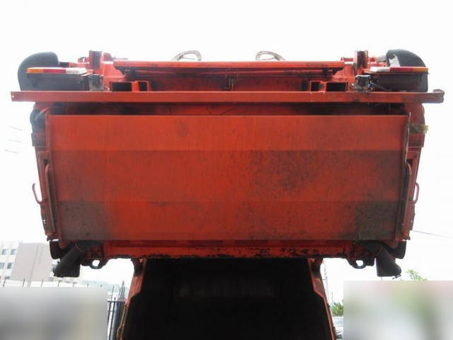 いすゞフォワードパッカー車（塵芥車）中型（4t）[写真15]