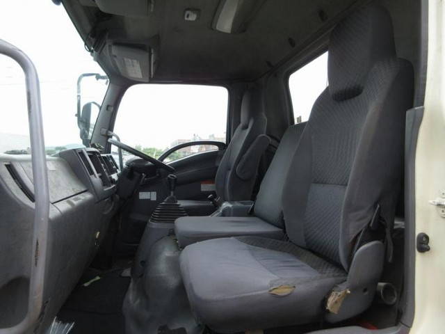 いすゞフォワードパッカー車（塵芥車）中型（4t）[写真36]