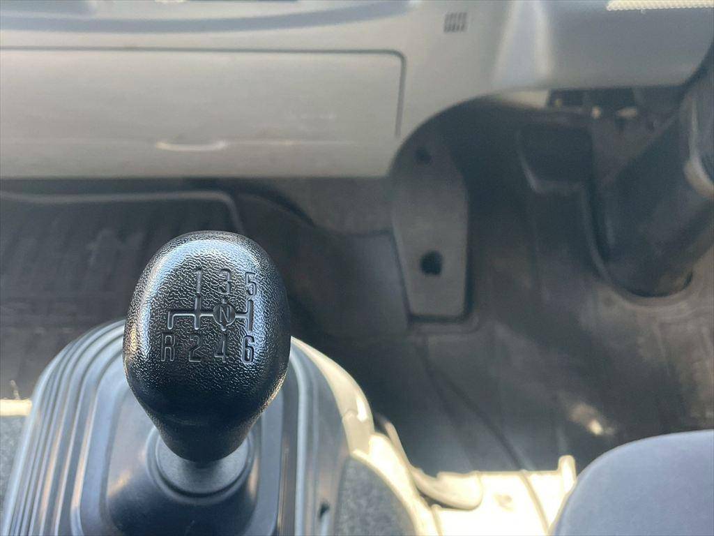 いすゞフォワードアルミウイング中型（4t）[写真23]