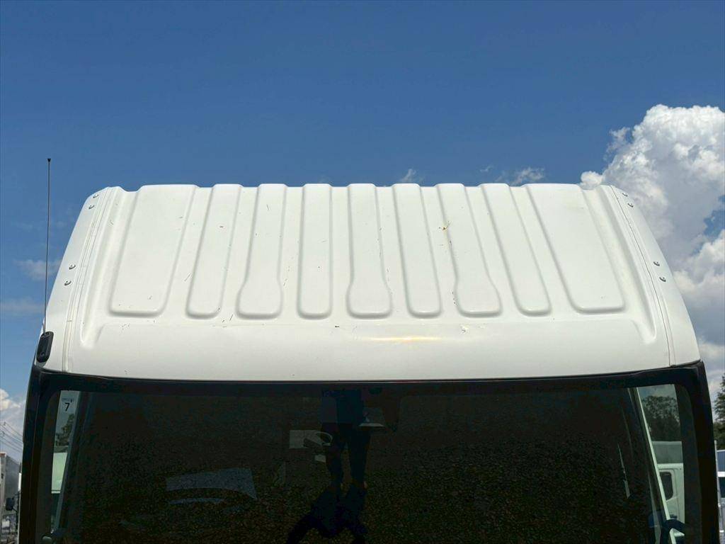 日野デュトロ冷凍車（冷蔵車）小型（2t・3t）[写真19]