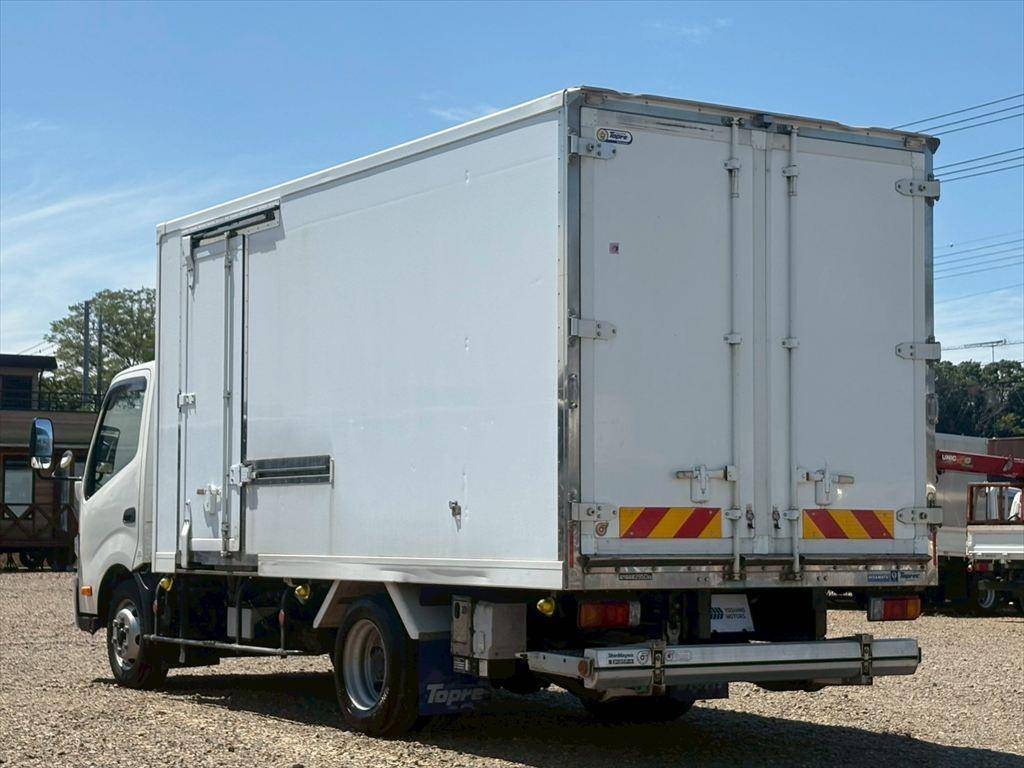 日野デュトロ冷凍車（冷蔵車）小型（2t・3t）[写真03]