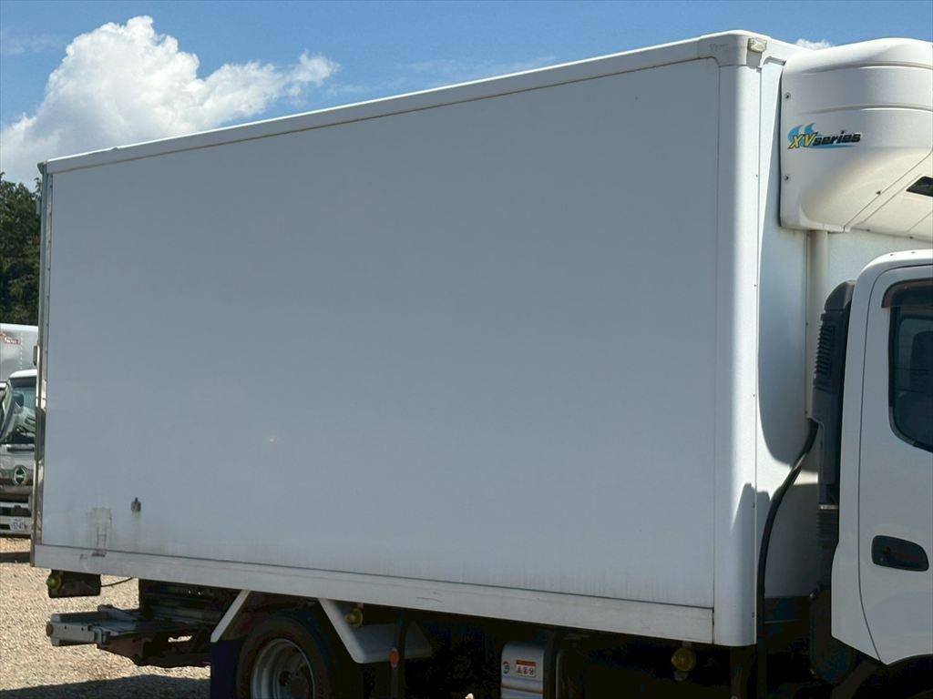 日野デュトロ冷凍車（冷蔵車）小型（2t・3t）[写真05]