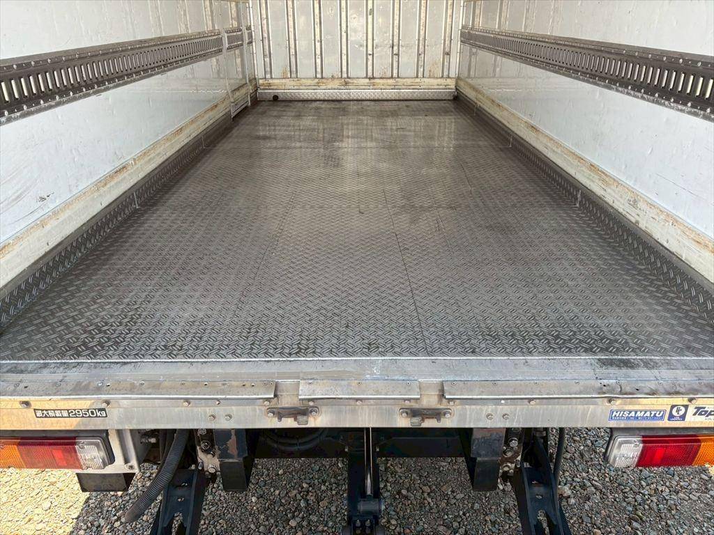 日野デュトロ冷凍車（冷蔵車）小型（2t・3t）[写真08]