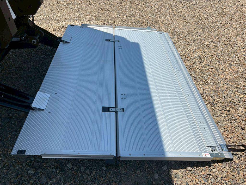 三菱ふそうファイター冷凍車（冷蔵車）中型（4t）[写真12]