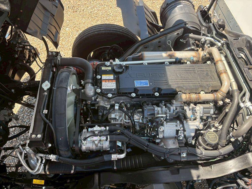 三菱ふそうファイター冷凍車（冷蔵車）中型（4t）[写真18]