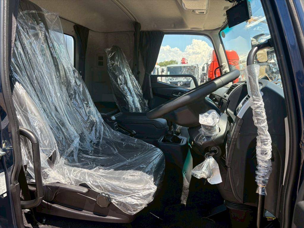 三菱ふそうファイター冷凍車（冷蔵車）中型（4t）[写真21]