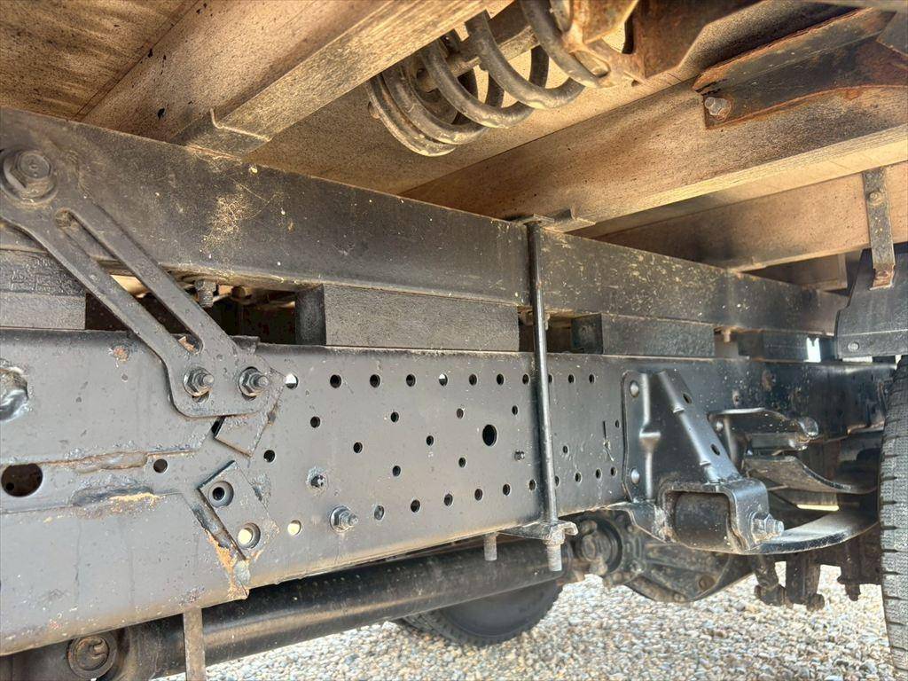 いすゞエルフクレーン4段小型（2t・3t）[写真13]