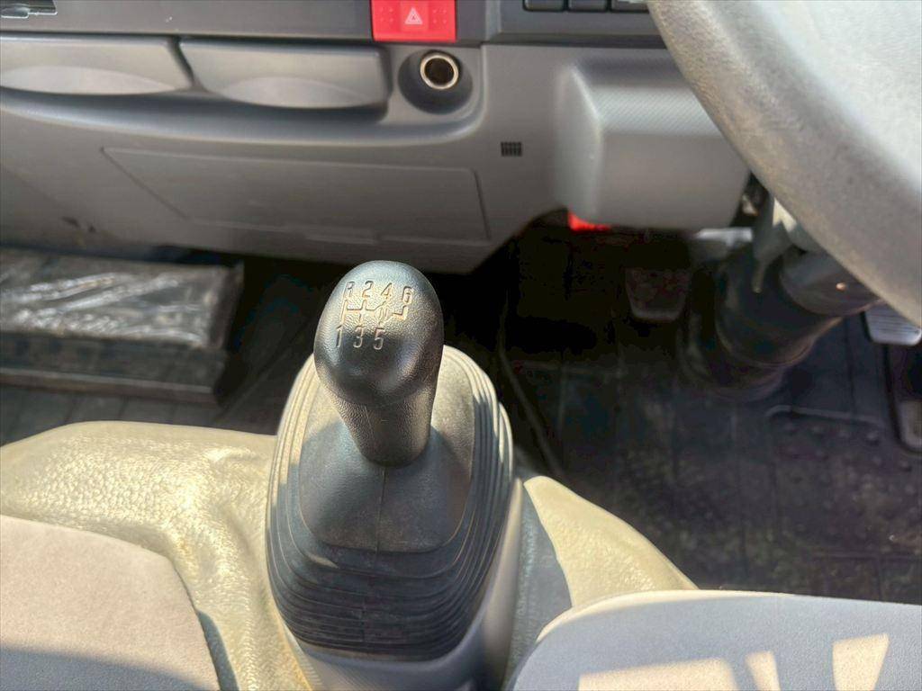 いすゞエルフクレーン4段小型（2t・3t）[写真20]