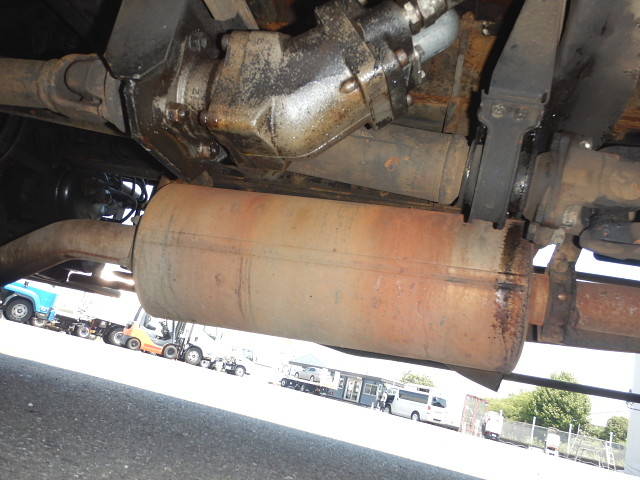 いすゞフォワードクレーン3段増トン（6t・8t）[写真12]