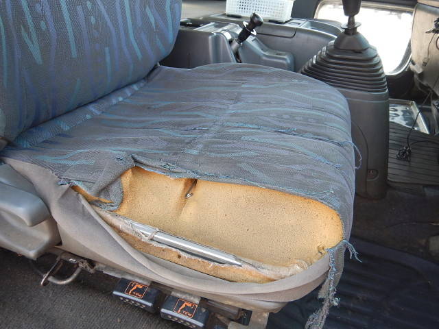 いすゞフォワードクレーン3段増トン（6t・8t）[写真18]