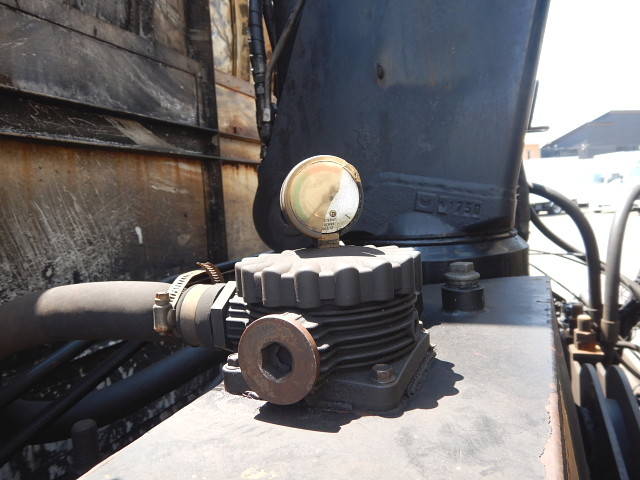 いすゞフォワードクレーン3段増トン（6t・8t）[写真35]