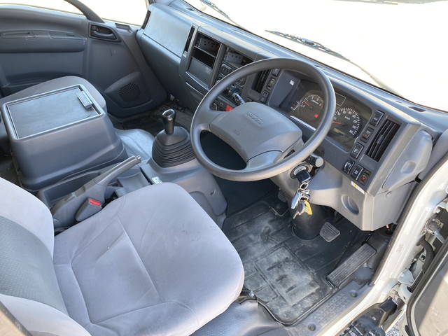 いすゞエルフアルミウイング小型（2t・3t）[写真23]