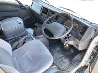 いすゞエルフアルミウイング小型（2t・3t）[写真23]